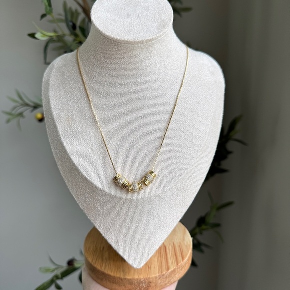 Sparkling 14k Gold Plated Zirconia Elegant Necklace - Picture 1 of 6